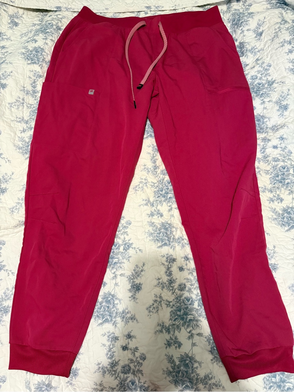 Fabletics Hibiscus Pink Scrub Set - Picture 2 of 5